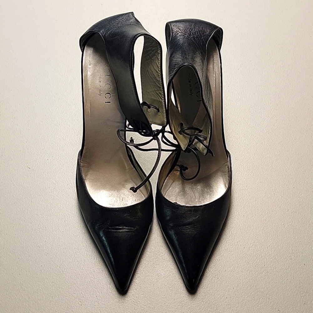 Gucci Vintage Leather Heels w/Sexy Ankle Strap - Size 9